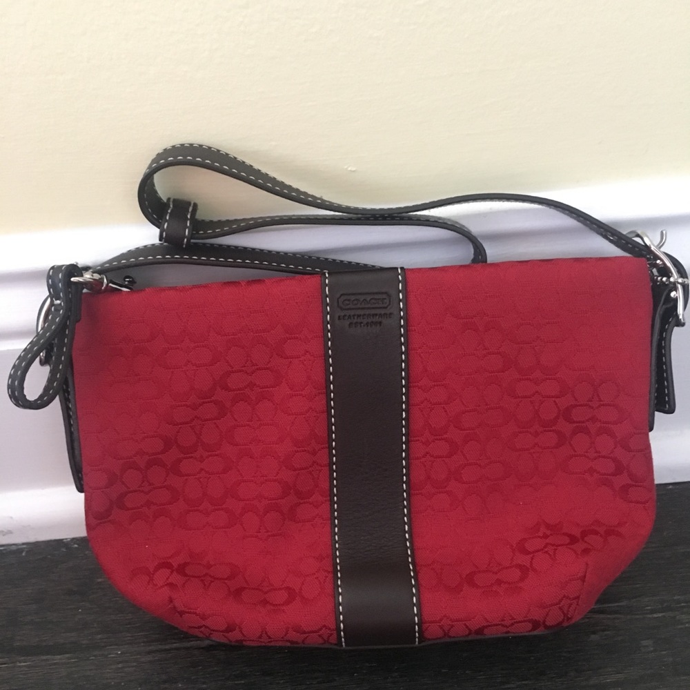 AUTHENTIC COACH HANDBAG RED. LEATHER.